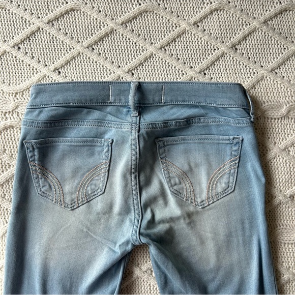 Hollister Light Blue Denim Jeans - Picture 5 of 5